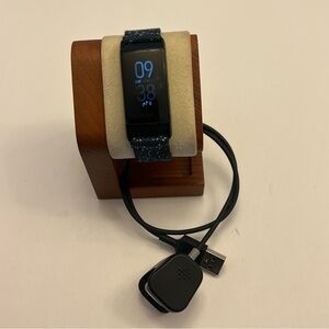 Fitbit charge 4 (special edition)